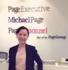 人在PageGroup辦公室前合影